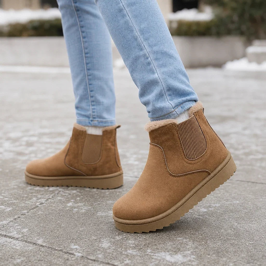Snowelle – Plush-Lined Slip-On Ankle Boots