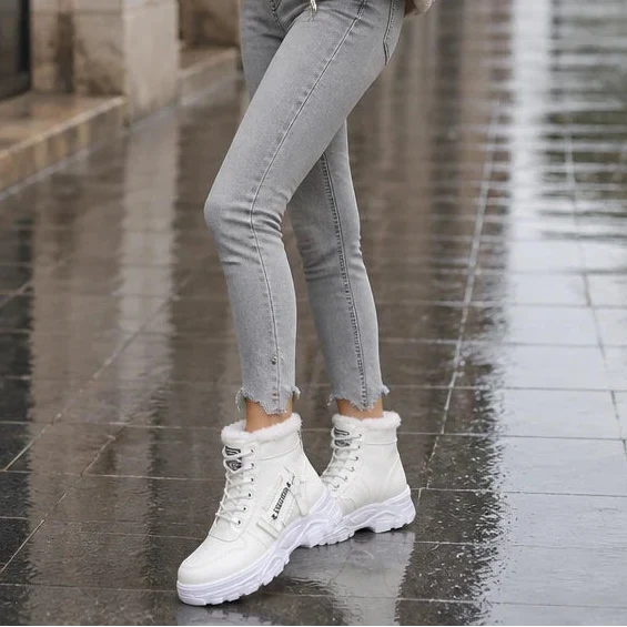 Rainelle – Plush-Lined Waterproof Ankle Boots